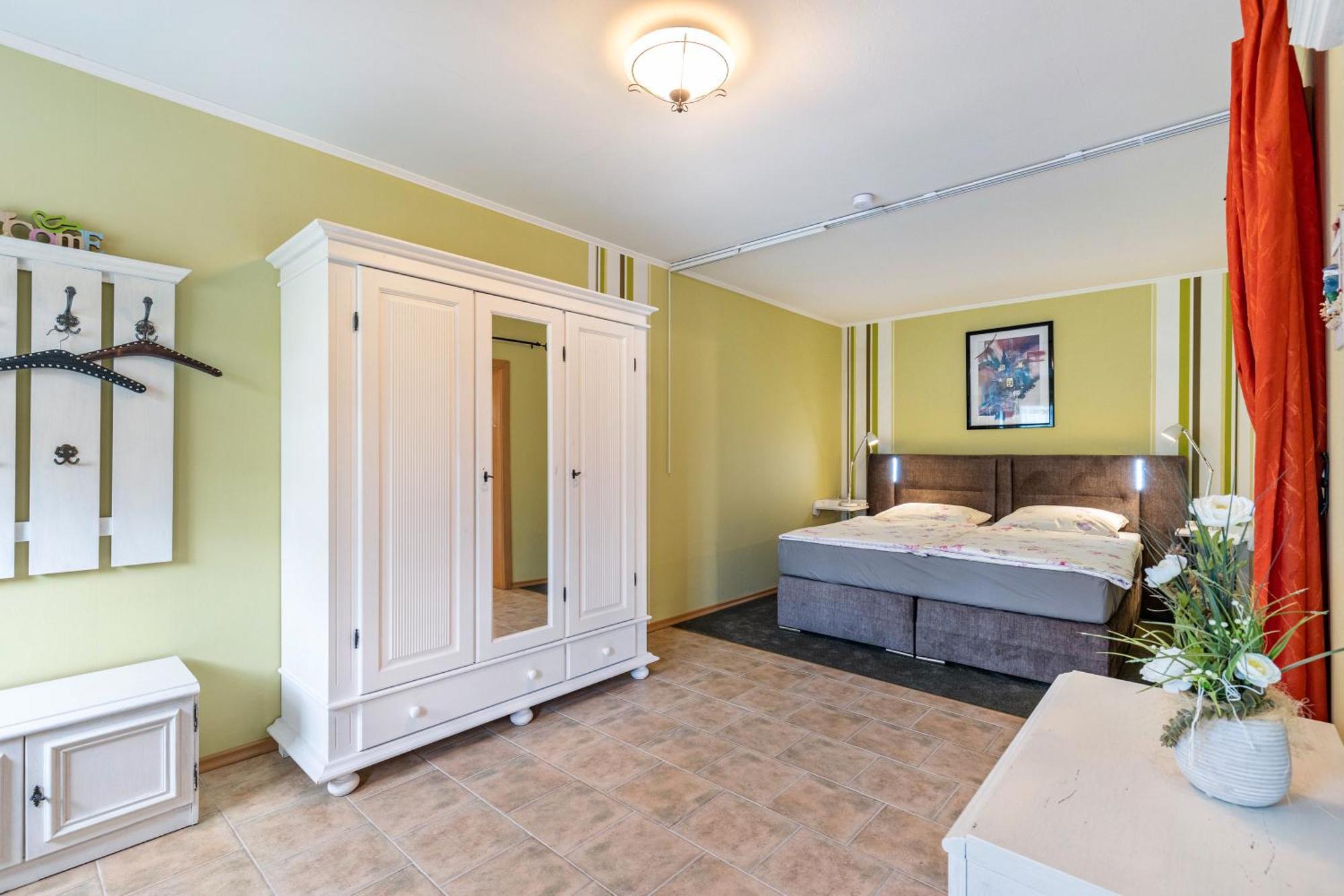Ferienhaus Jasmin 네우루핀 외부 사진